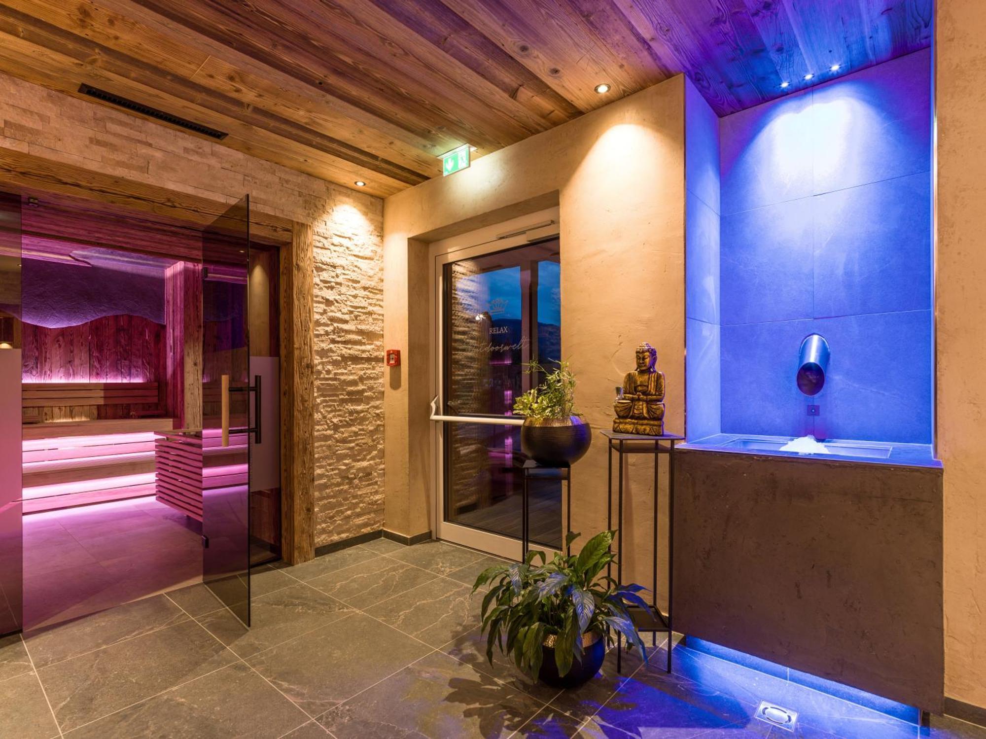 Panorama Royal Hotel 4*